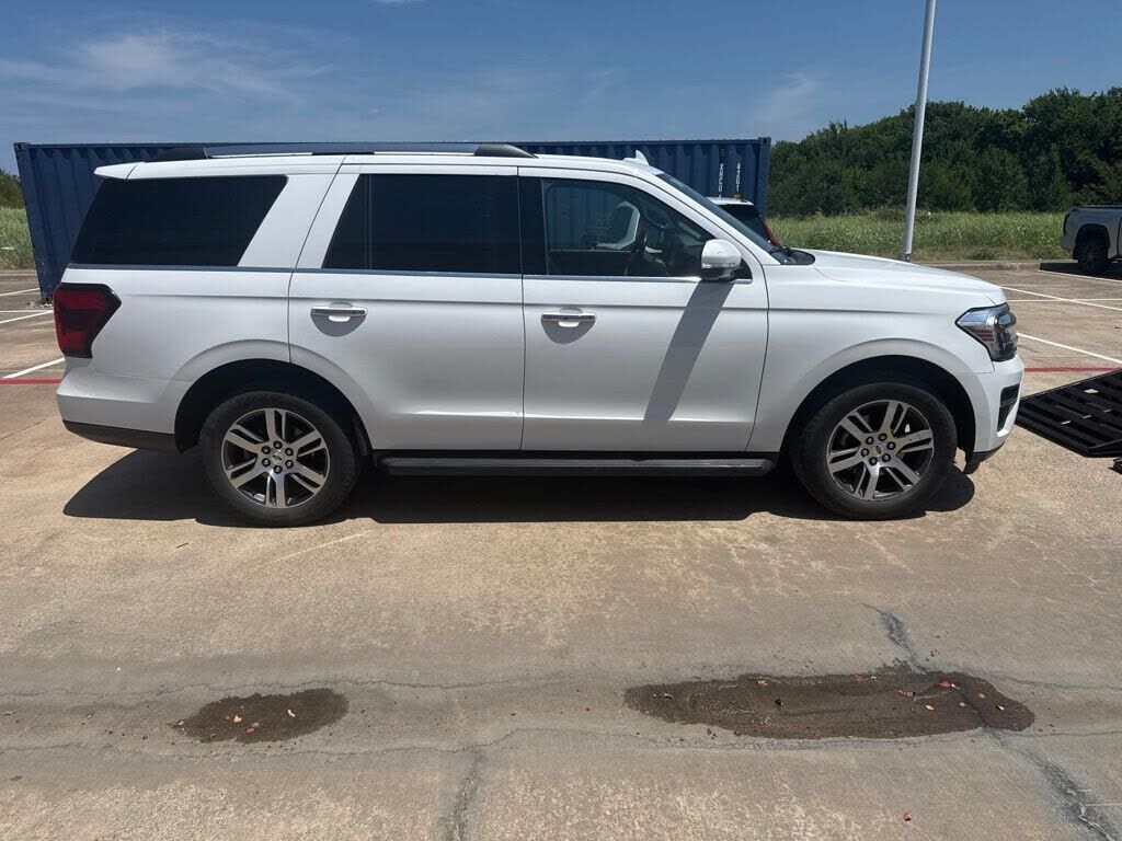 2024 FORD Expedition