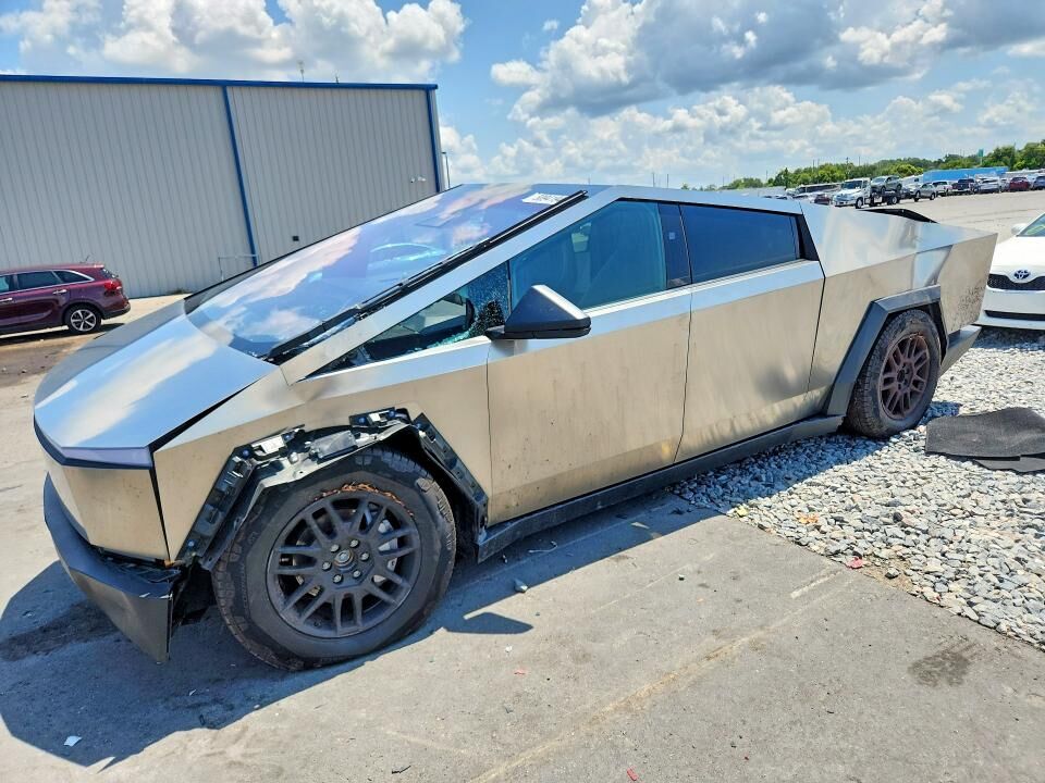 2025 TESLA Cybertruck