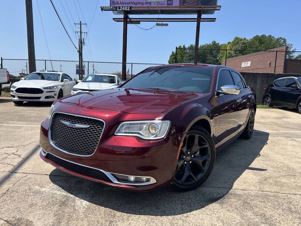 2019 CHRYSLER 300