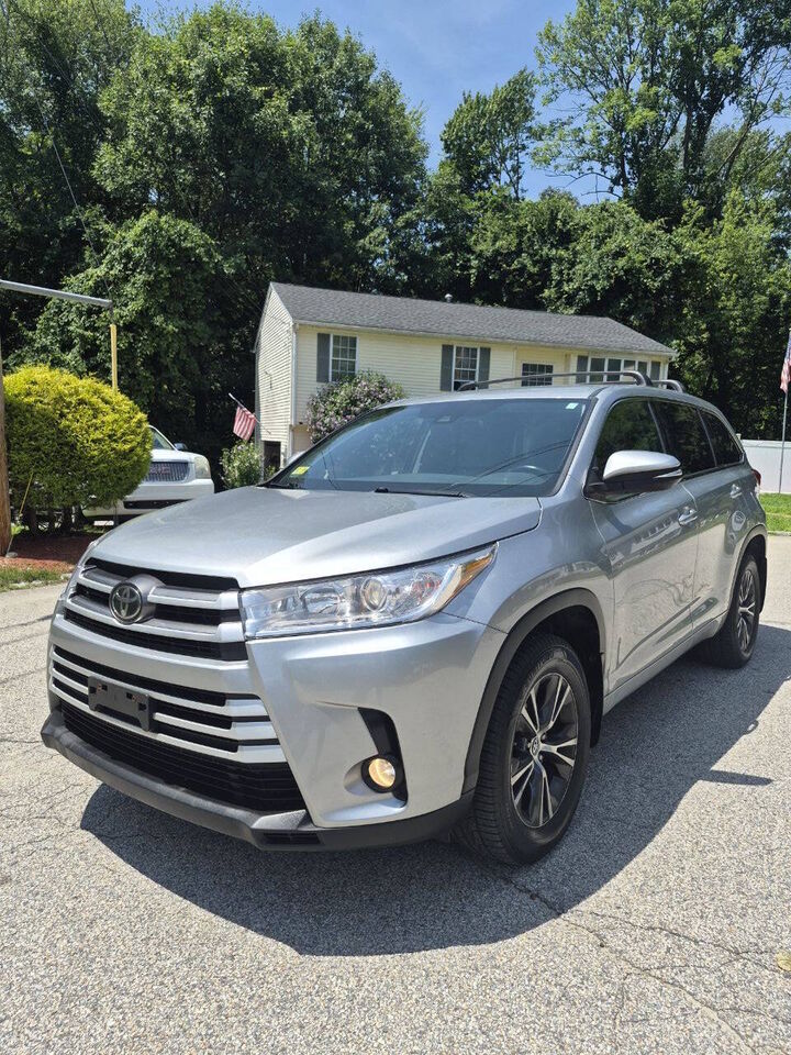 2017 TOYOTA Highlander