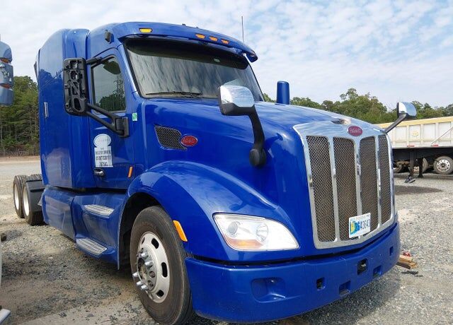 2015 PETERBILT 579