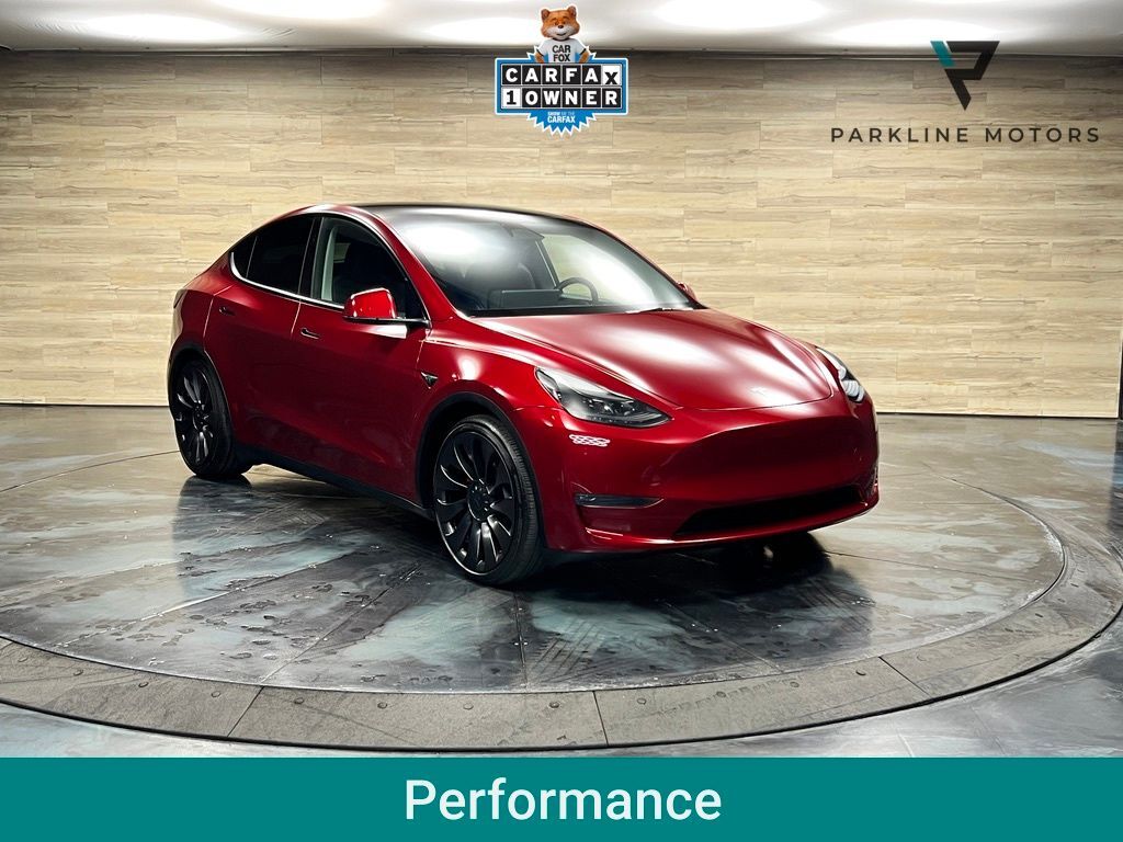 2024 TESLA Model Y