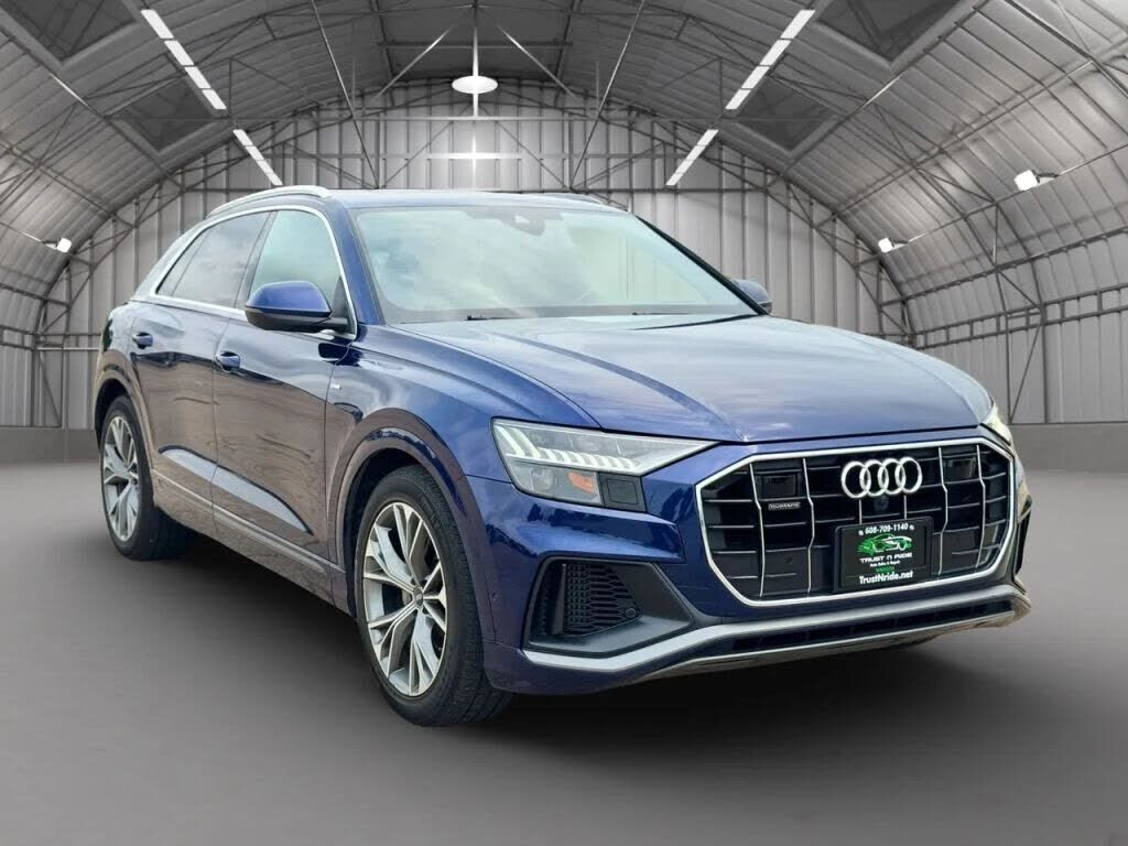 2021 AUDI Q8