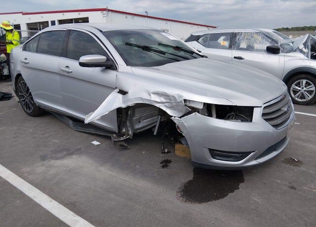 2018 FORD Taurus