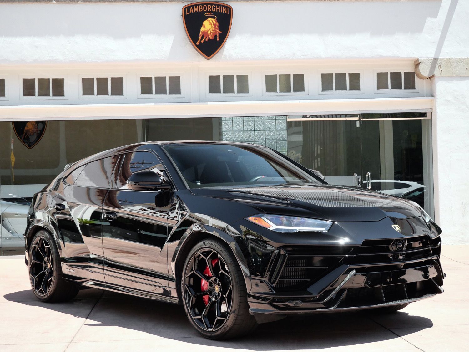 2024 LAMBORGHINI URUS