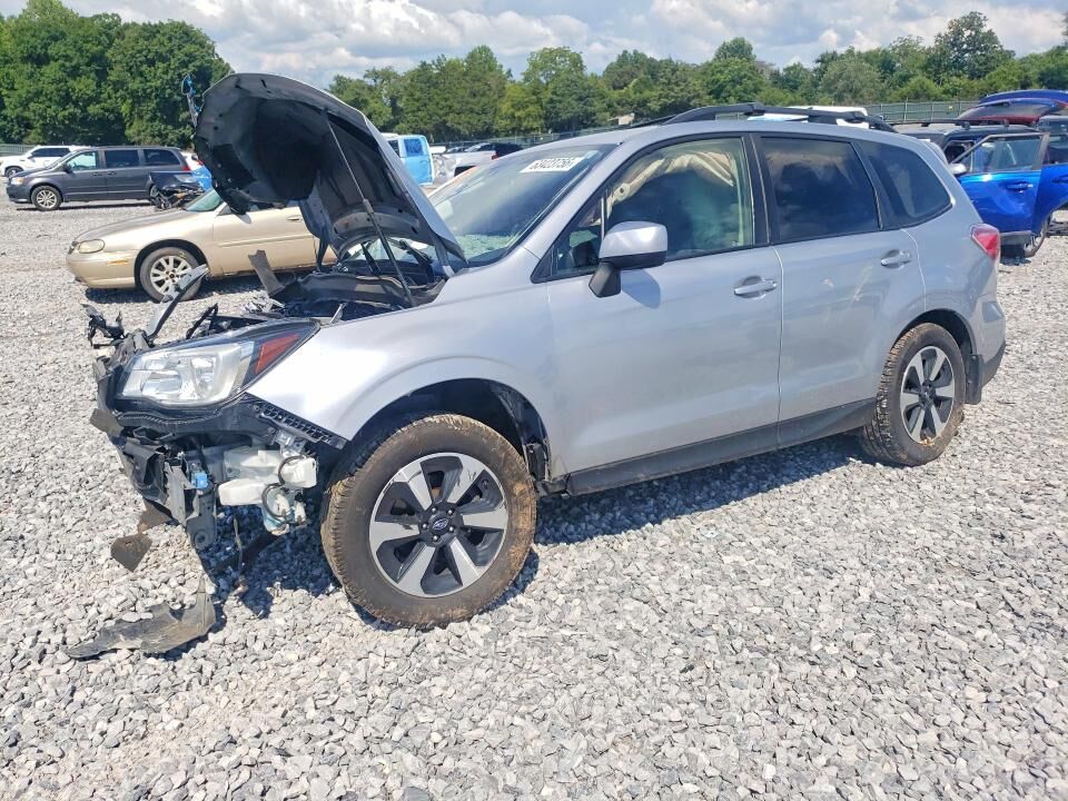 2018 SUBARU Forester