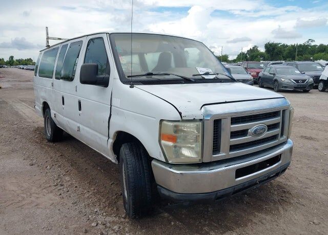 2011 FORD E-350