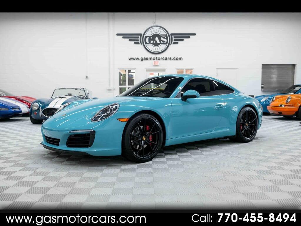 2017 PORSCHE 911