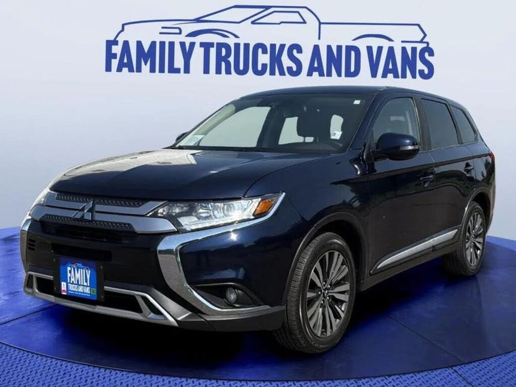 2020 MITSUBISHI Outlander