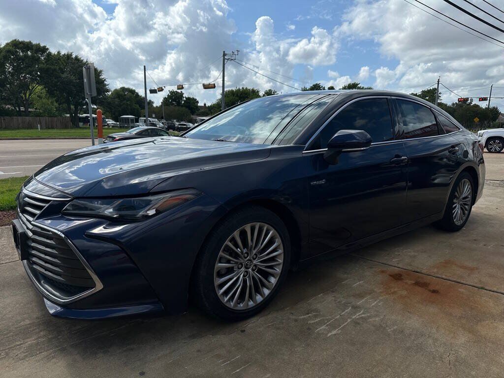 2019 TOYOTA Avalon