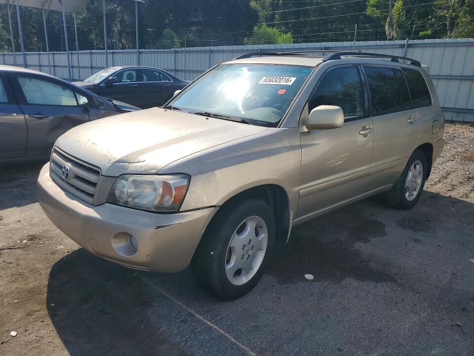 2004 TOYOTA Highlander