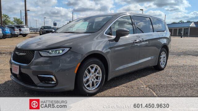 2023 CHRYSLER Pacifica