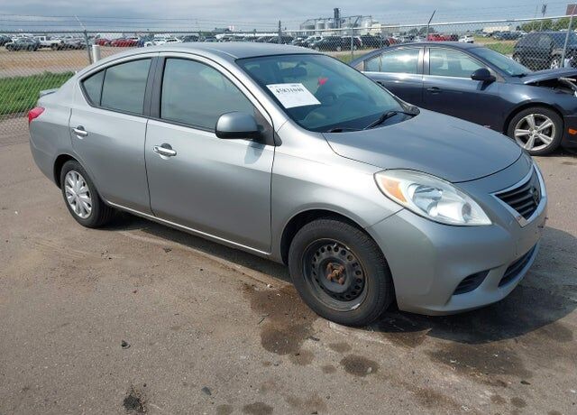 2014 NISSAN Versa