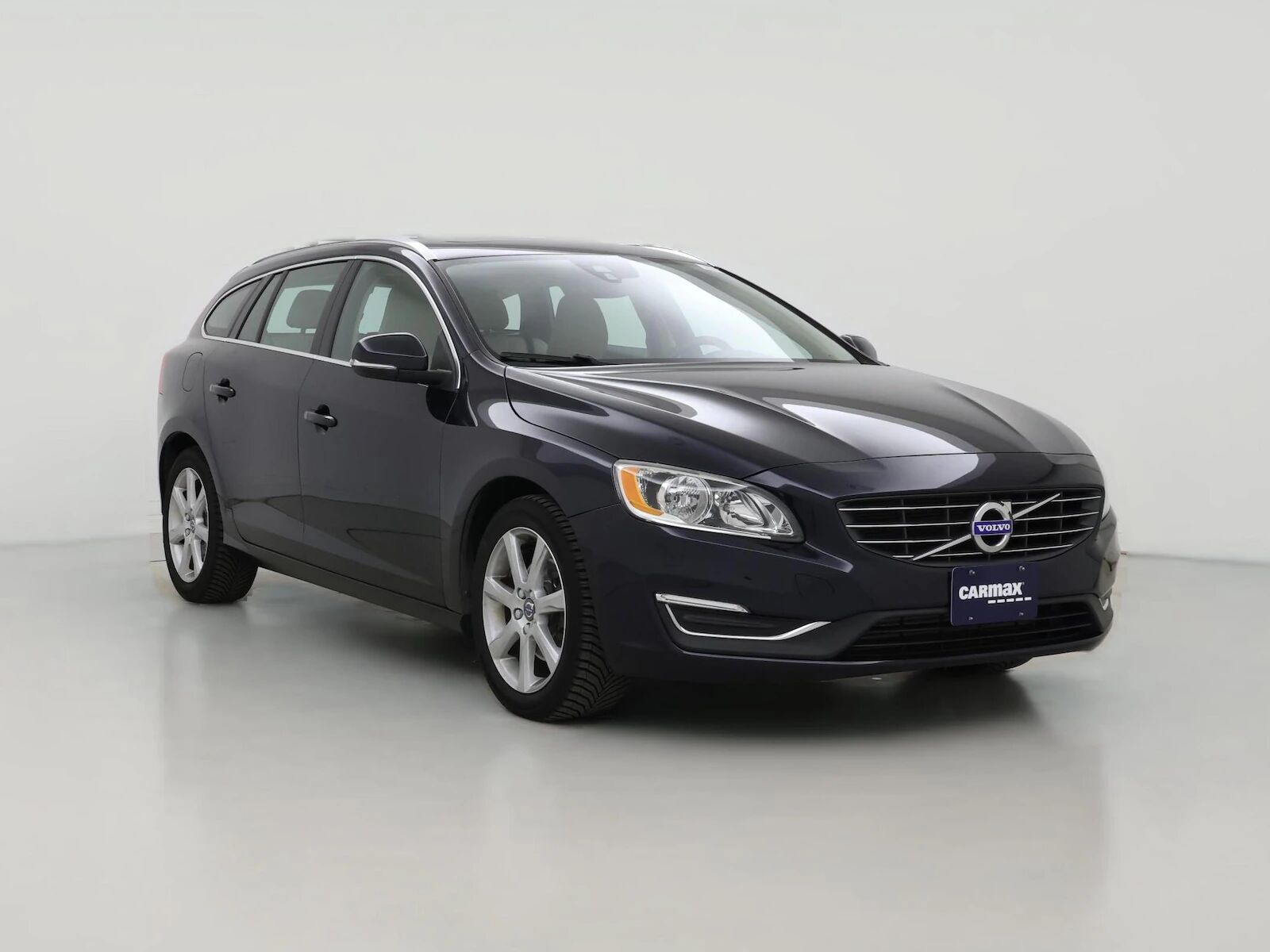 2017 VOLVO V60