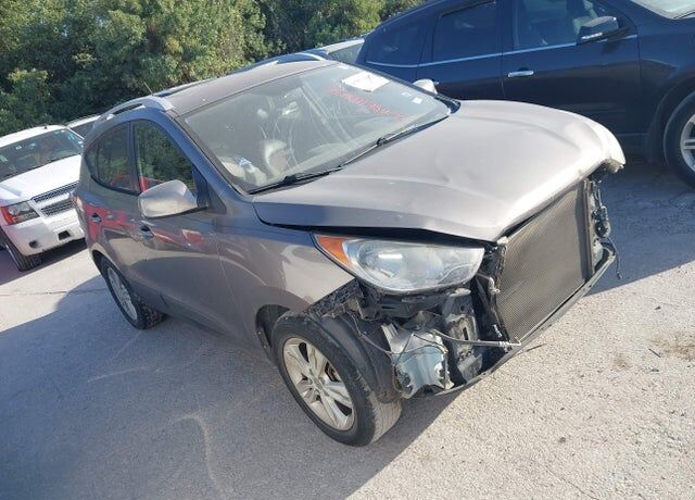 2011 HYUNDAI Tucson