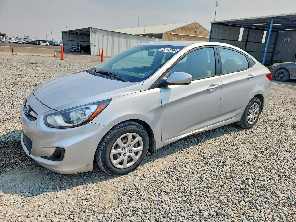 2013 HYUNDAI Accent