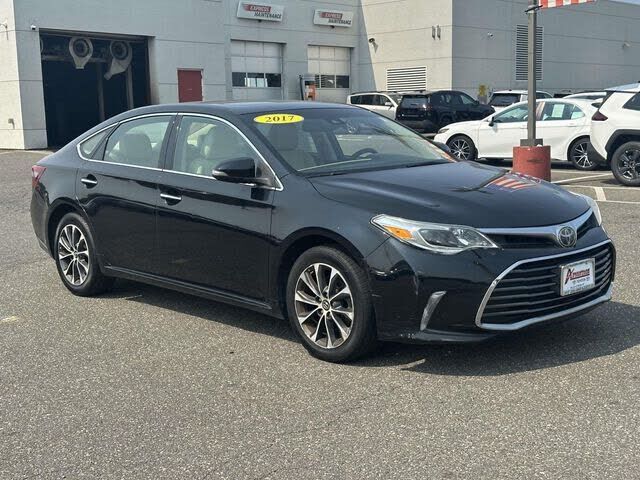 2017 TOYOTA Avalon
