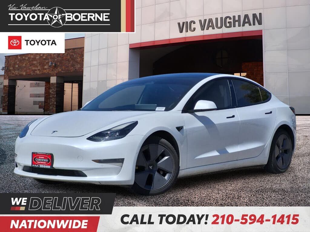 2022 TESLA Model 3