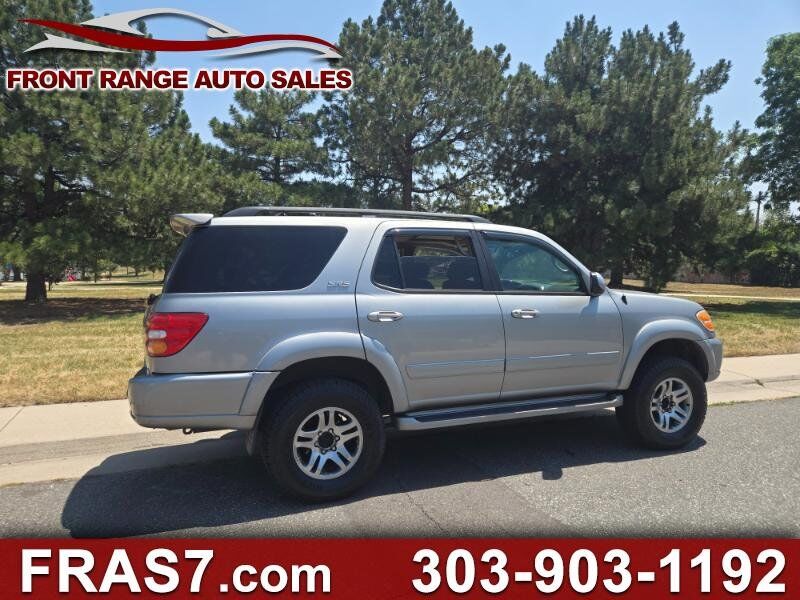 2004 TOYOTA Sequoia