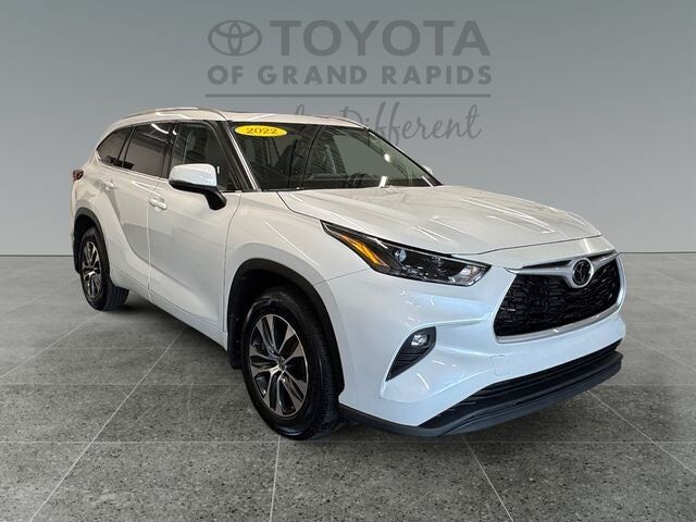2022 TOYOTA Highlander