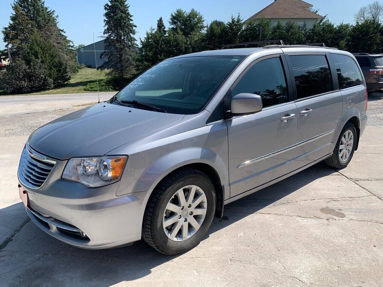2016 CHRYSLER Town and Country
