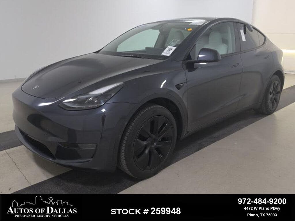 2025 TESLA Model Y