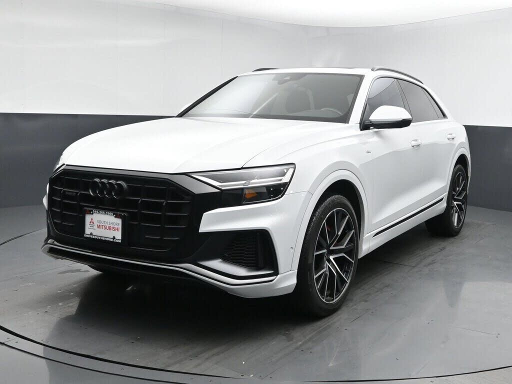 2021 AUDI Q8
