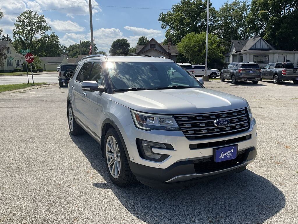 2017 FORD Explorer