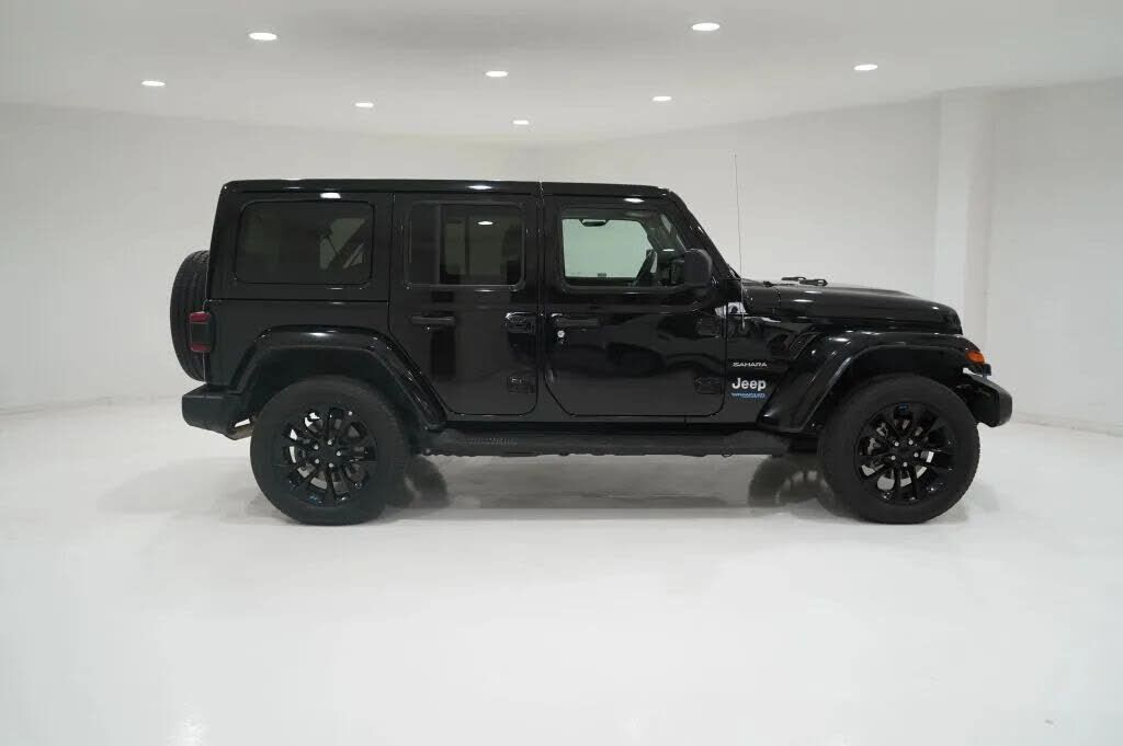 2022 JEEP Wrangler