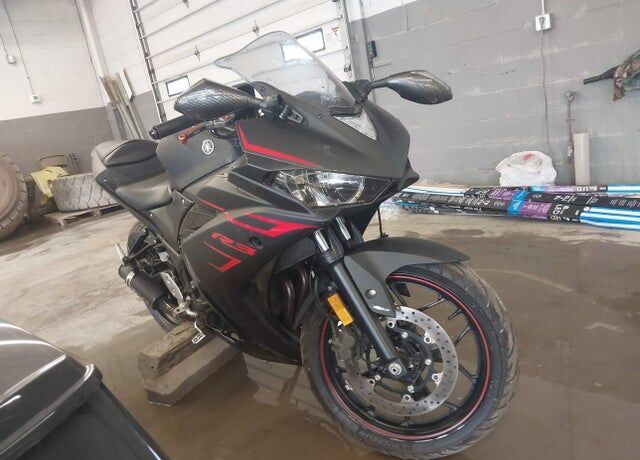 2017 YAMAHA YZF
