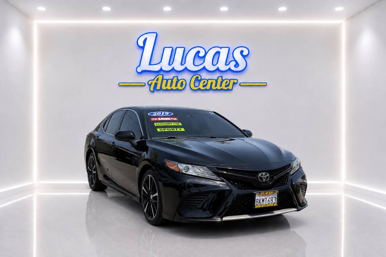 2019 TOYOTA Camry