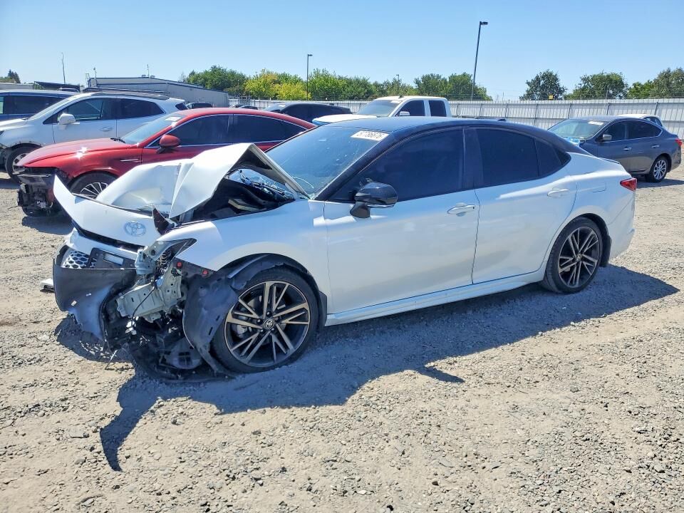 2025 TOYOTA Camry