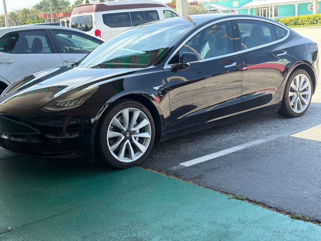 2018 TESLA Model 3