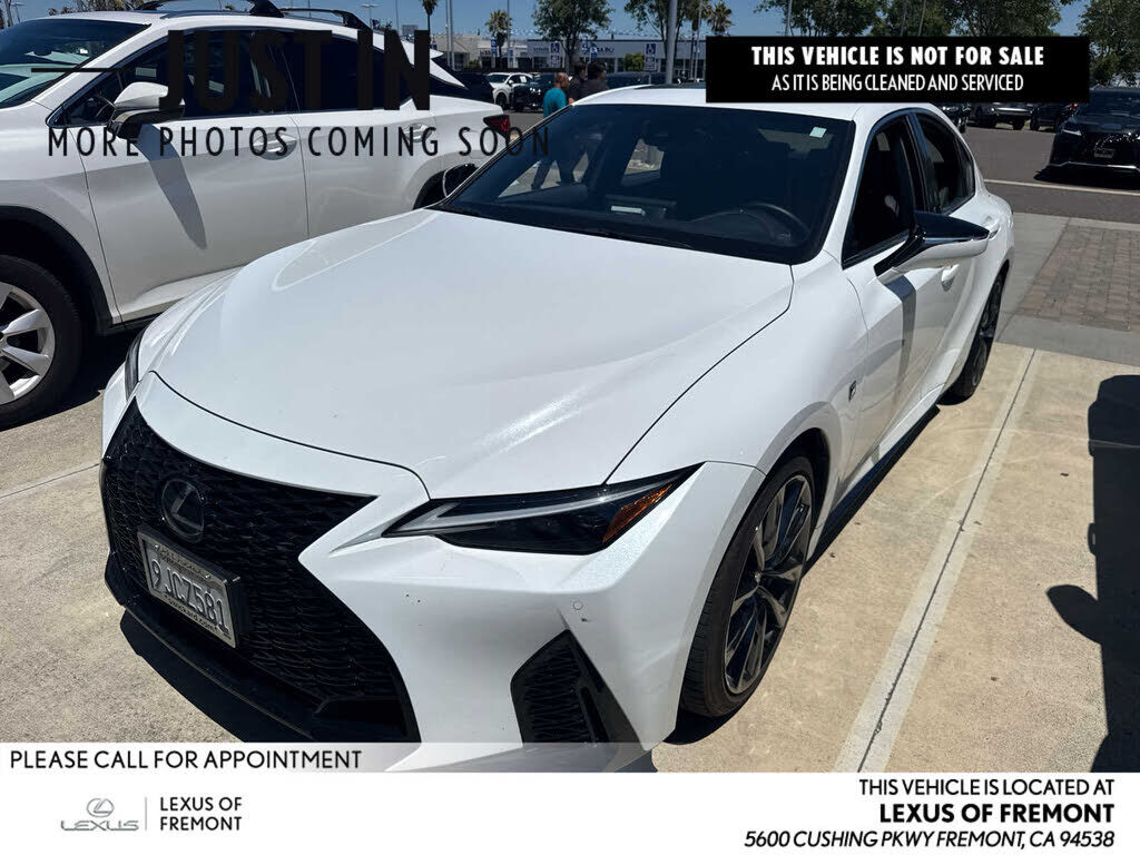 2023 LEXUS IS