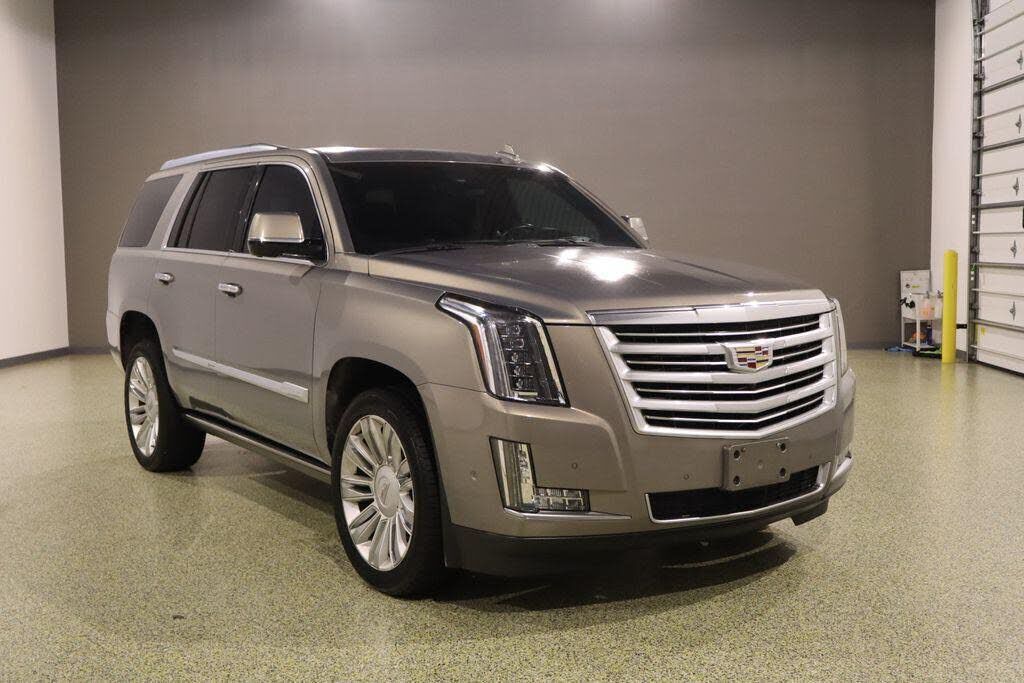 2017 CADILLAC Escalade