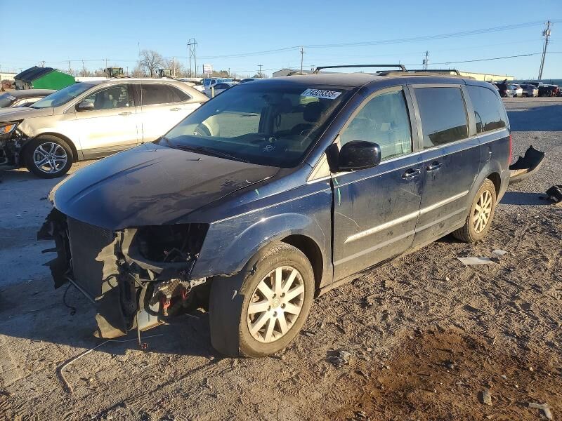 2015 CHRYSLER Town and Country