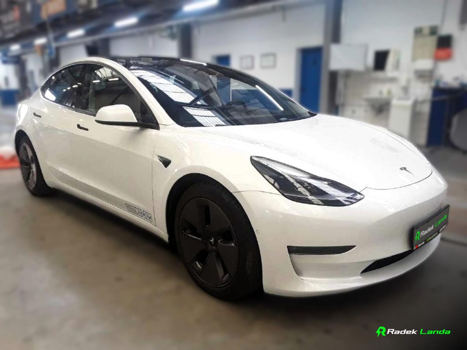 2021 TESLA Model 3