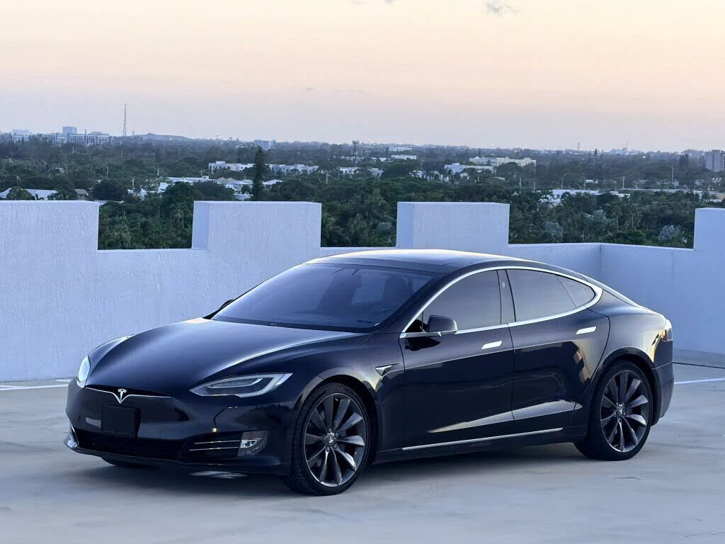2016 TESLA Model S