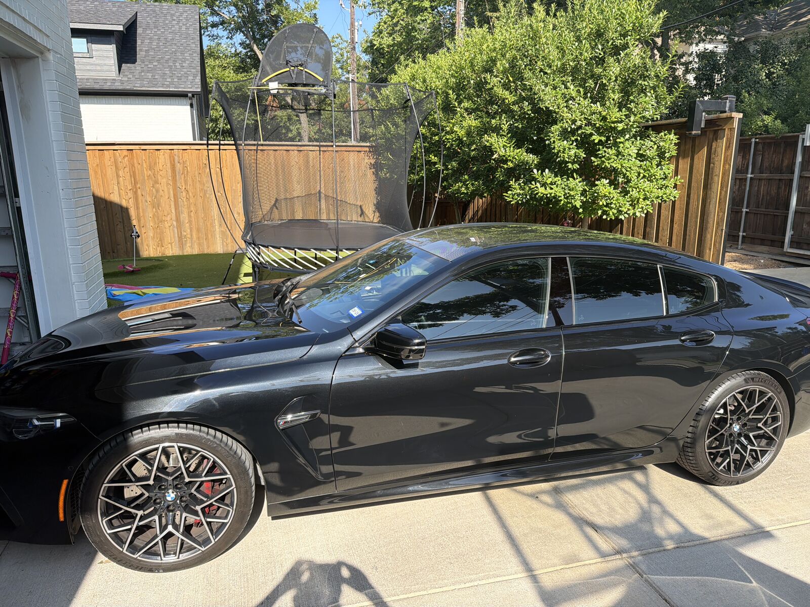 2022 BMW M8