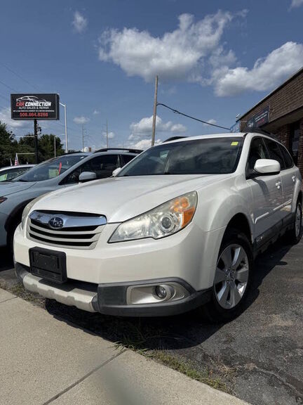 2011 SUBARU Outback