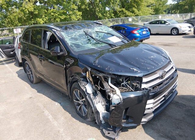 2018 TOYOTA Highlander