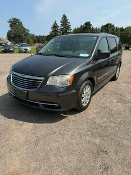 2015 CHRYSLER Town and Country