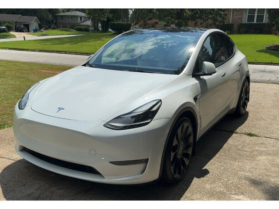 2023 TESLA Model Y
