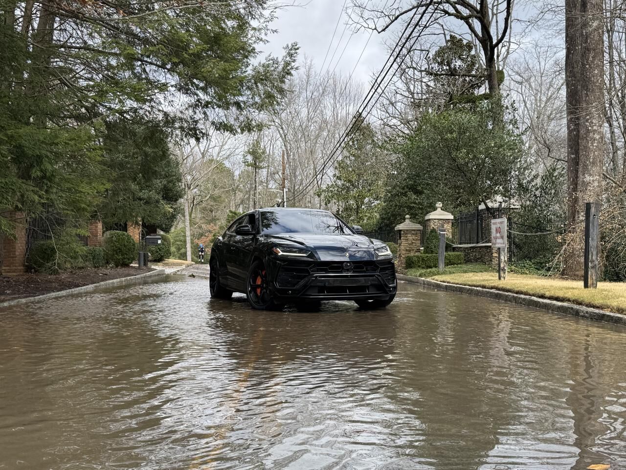 2019 LAMBORGHINI URUS
