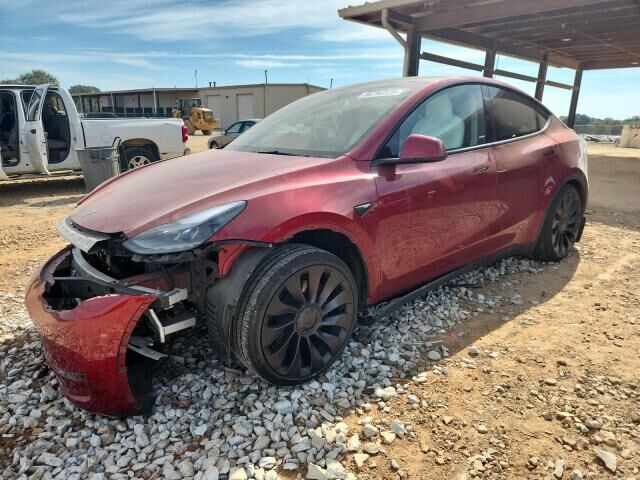 2024 TESLA Model Y