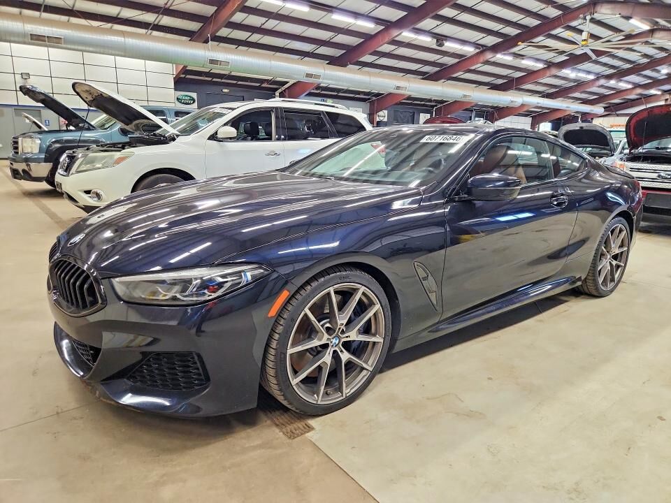 2021 BMW M8