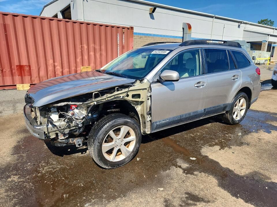 2014 SUBARU Outback