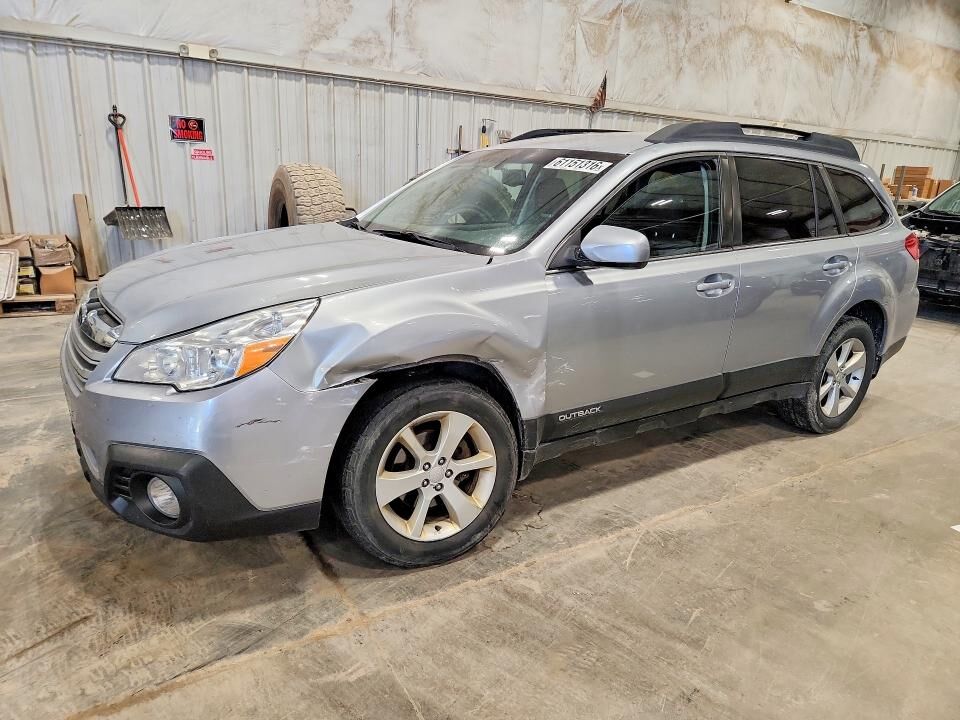 2013 SUBARU Outback