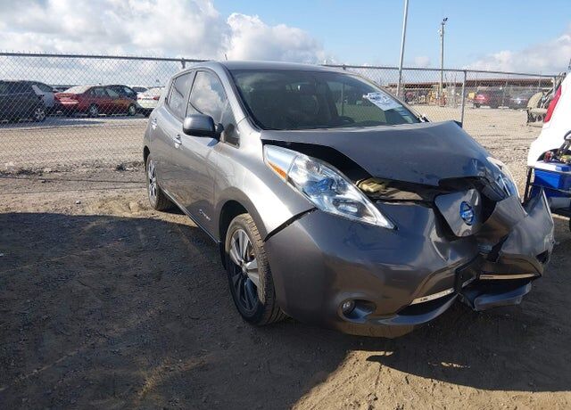 2015 NISSAN Leaf