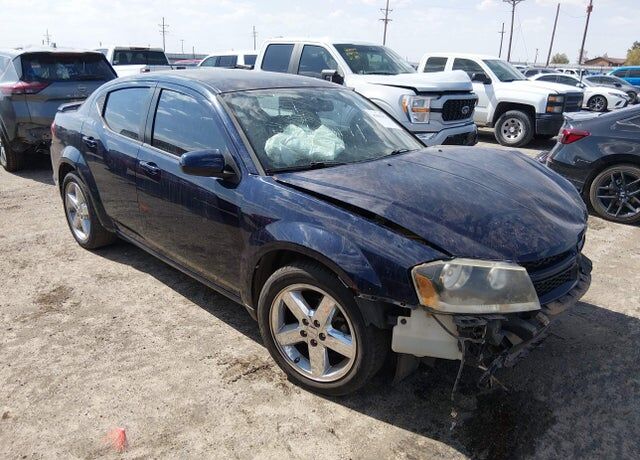 2013 DODGE Avenger